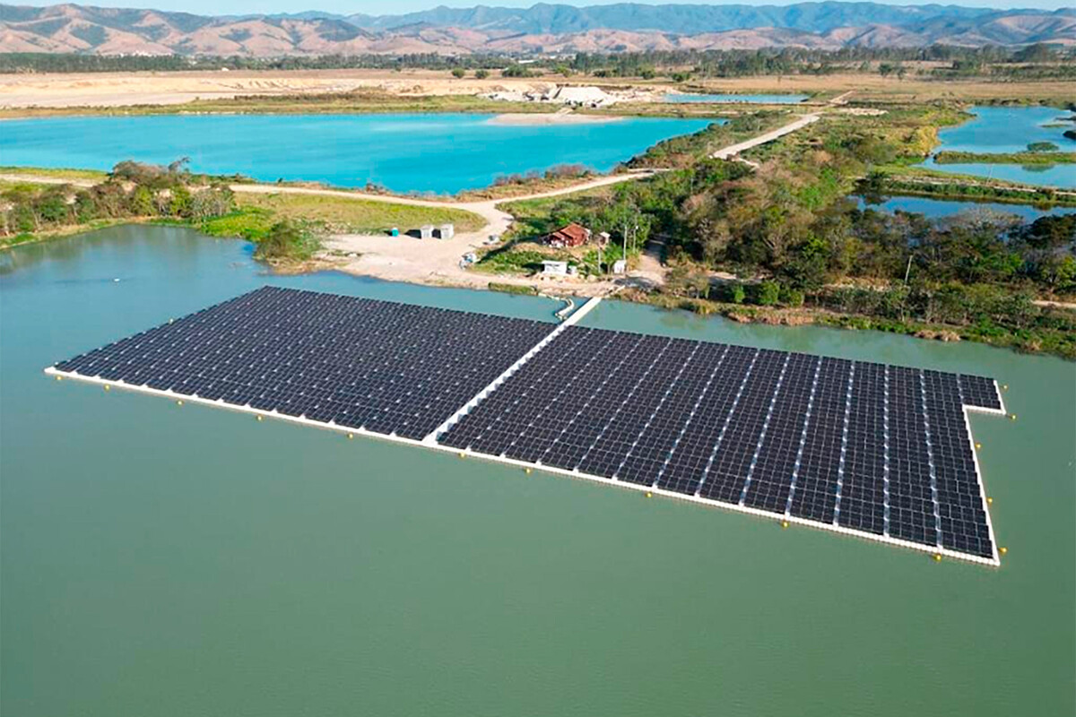 Parque solar flotante